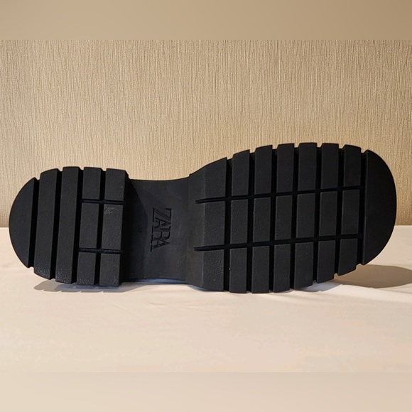 ZARA WATERPROOF POOL-ON ANKLE BOOTS WITH TRACK SOLE - EU sz 39 Black - Picture 7 of 7